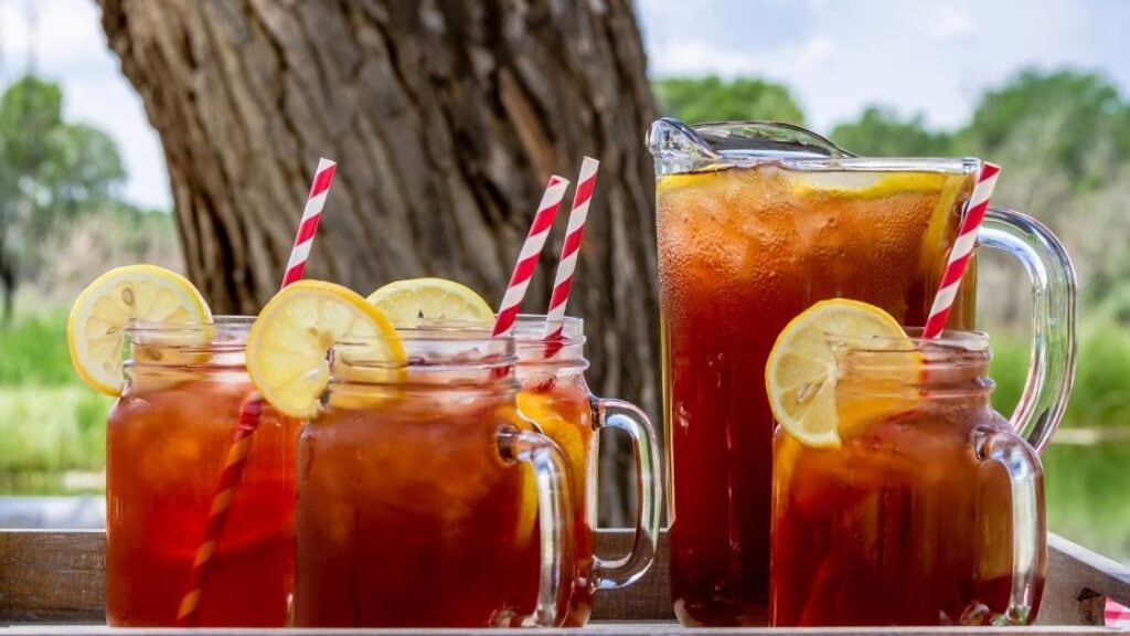 Is Drinking Iced Tea Better Than Soda