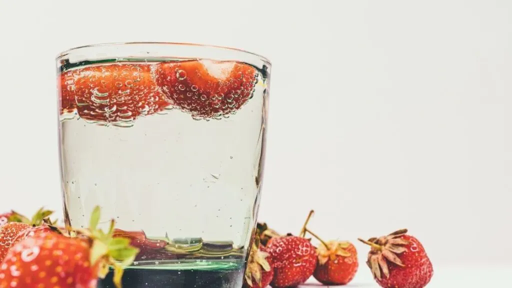 Which is healthier soda water or sparkling water