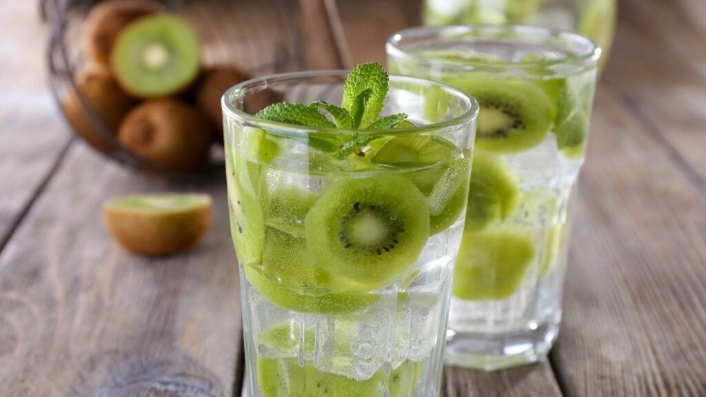 How Do You Make Kiwi Water