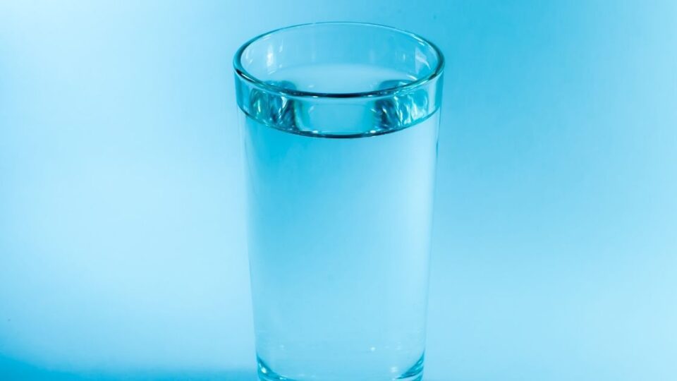 How Much Sugar In Tonic Water Vs Coke? [How Much Is BAD]