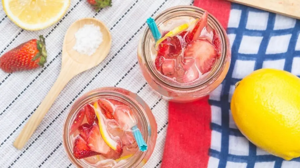 What Does Fruit In Water Do