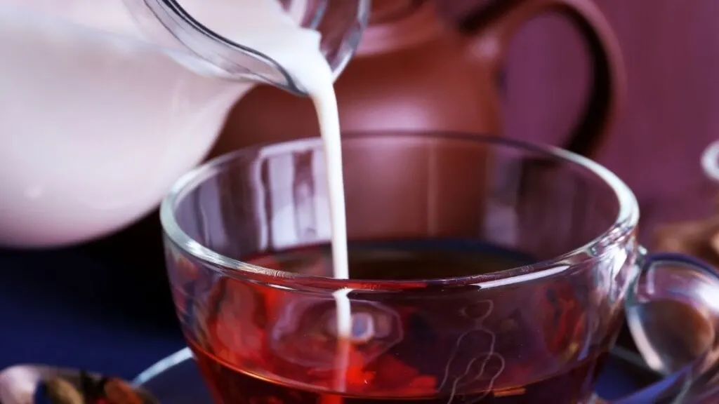 Does Putting Milk in Tea Kill the Antioxidants