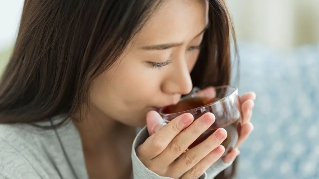 How Many Cups of Tea Does the Average Person Drink a Day