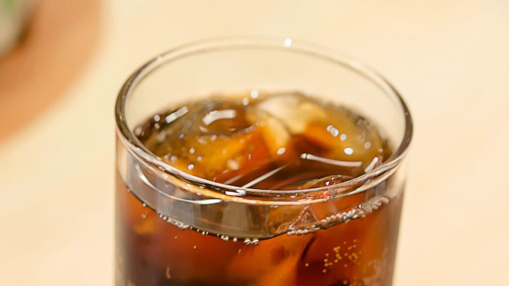 Can You Drink Soft Drinks if You Have a Sore Throat?
